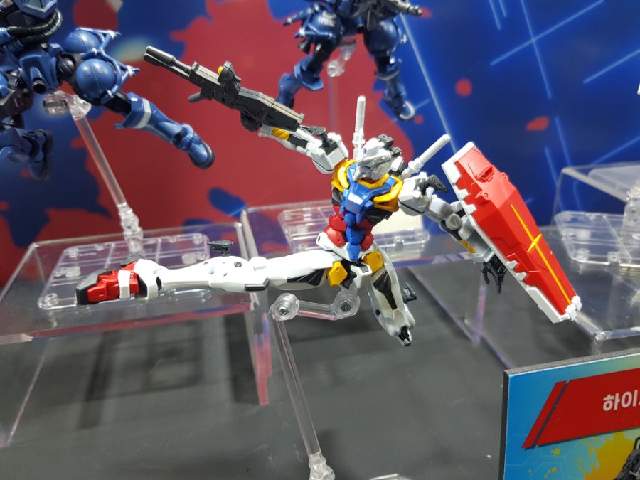 HG GQ 1/144 하얀 건담 펀 엑스포 전시 사진_2.jpg