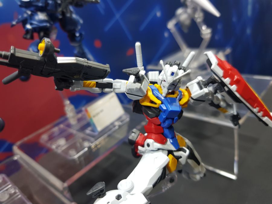 HG GQ 1/144 하얀 건담 펀 엑스포 전시 사진_7.jpg