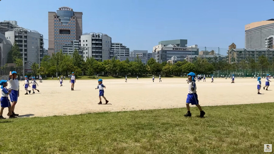 일본 초교의 급식 환경_76.jpg
