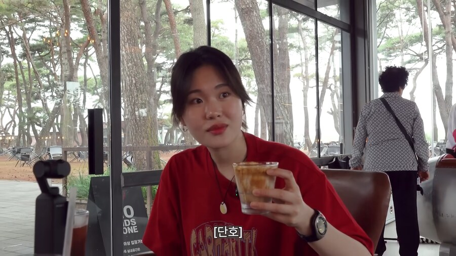 유튜브) k-홀란드가 한입만에 대처하는 방법_11.png