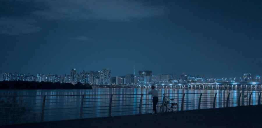 딥 블루 서울_7.png