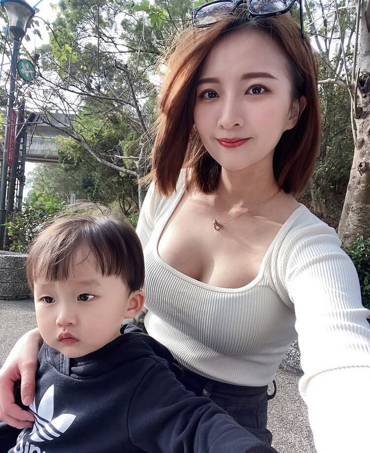 일본의 흔한 유부녀.jpg_6.jpg