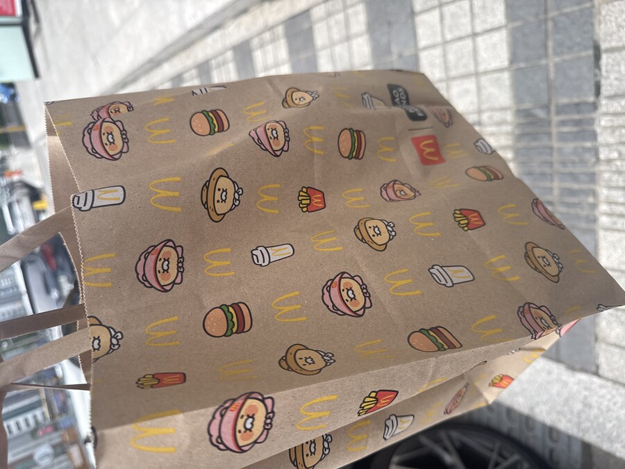 맥날 종이백 왜케귀엽냨ㅋㅋ_1.jpg