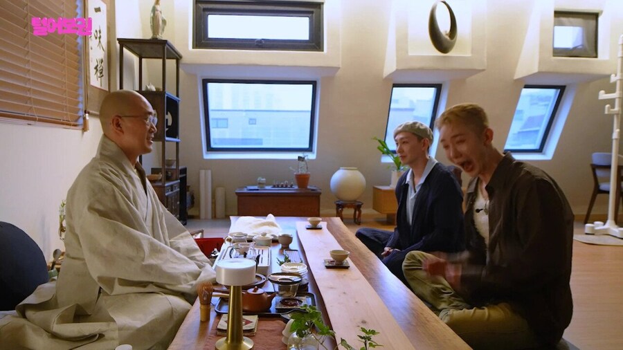 스님이 블핑 제니 유튜브 촬영은 거절하고 조권은 승낙한 이유.jpg_14.jpg