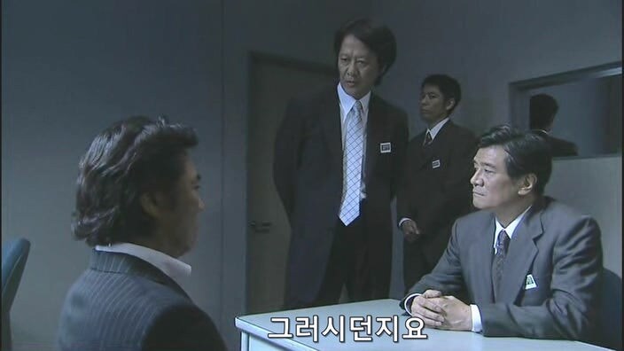 선량한 용의자를 취조하는 일본형사들_3.jpg