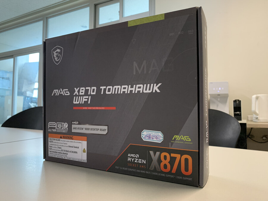 MSI MAG X870 토마호크 WIFI_1.jpg