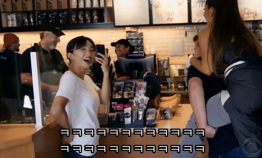 연예인병이 심해서 절대 걷지 않는다는 팝스타_12.jpg