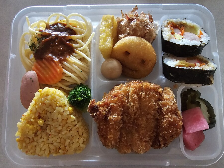 블루아카) 100kg 도시락 비주얼 진짜 폭력적이네_1.jpg