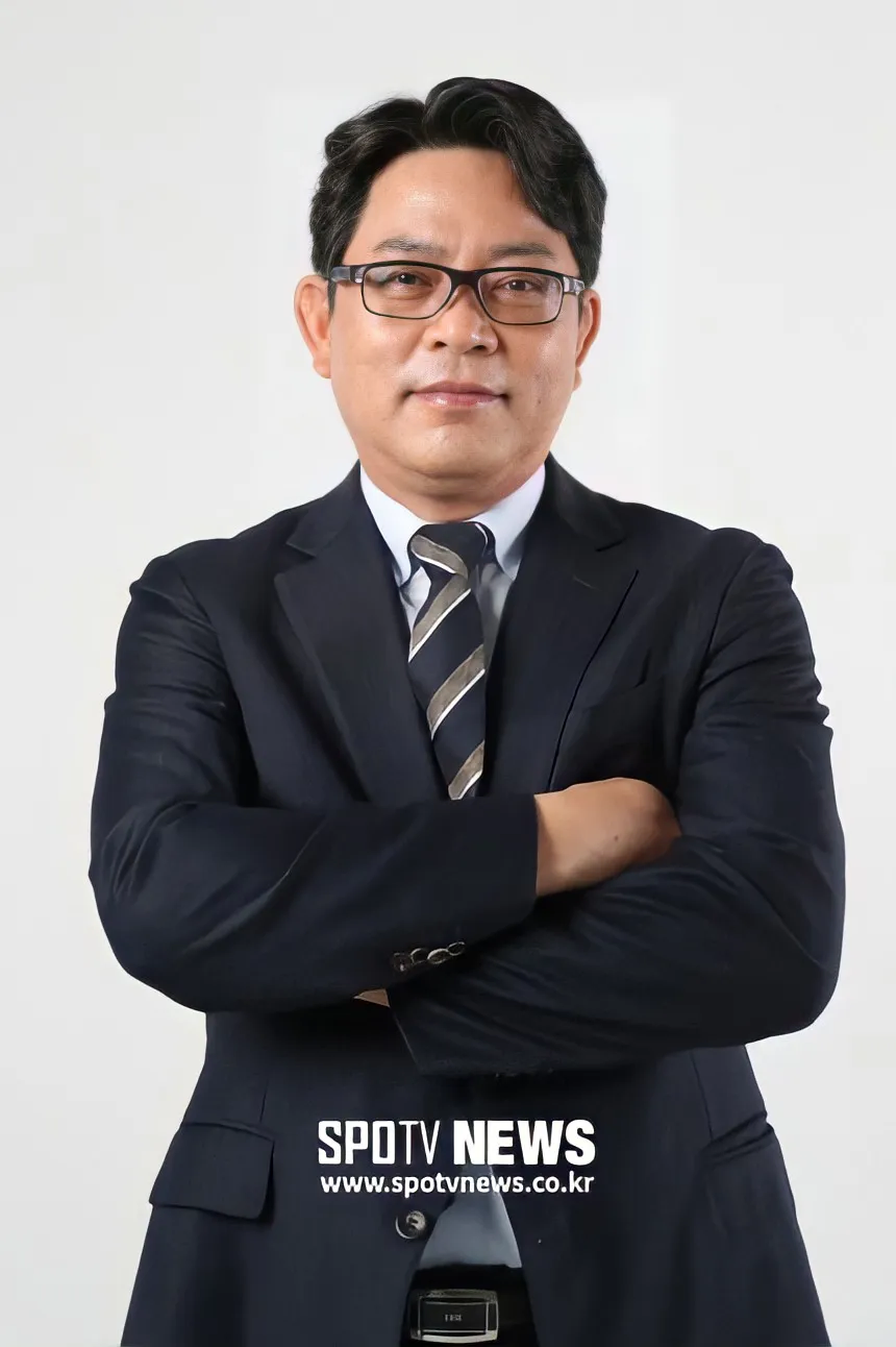 야구) 참 신기한 아저씨임_1.webp