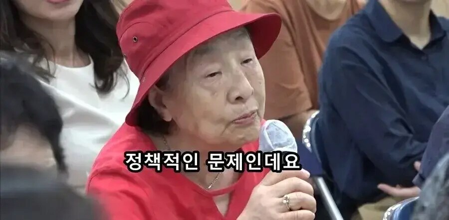 답변을 회피하는 강형욱.jpg_4.png
