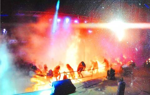 [혐] 워터파크가 폭발해 15명이 사망한 사건.jpg_4.jpg