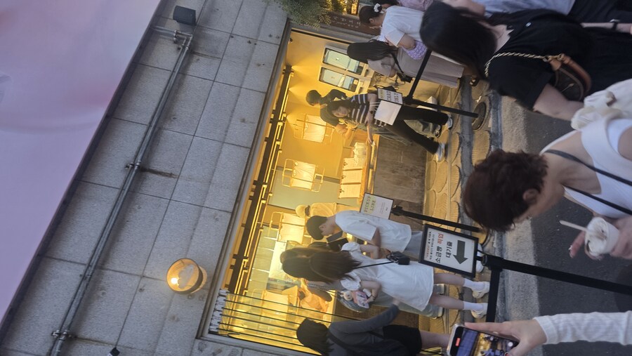 성수동) 성수역 핫플 소금빵_1.jpg