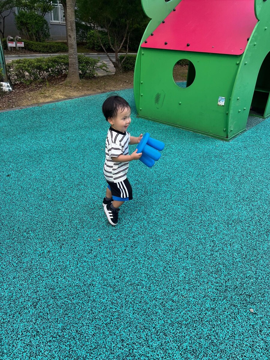 가끔 앉았다고 착각함_3.jpg
