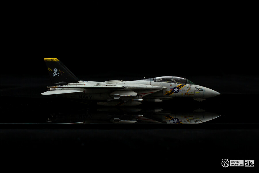 아카데미 1/144 미해군 F-14A VF-84 "졸리 로저스"_6.jpg