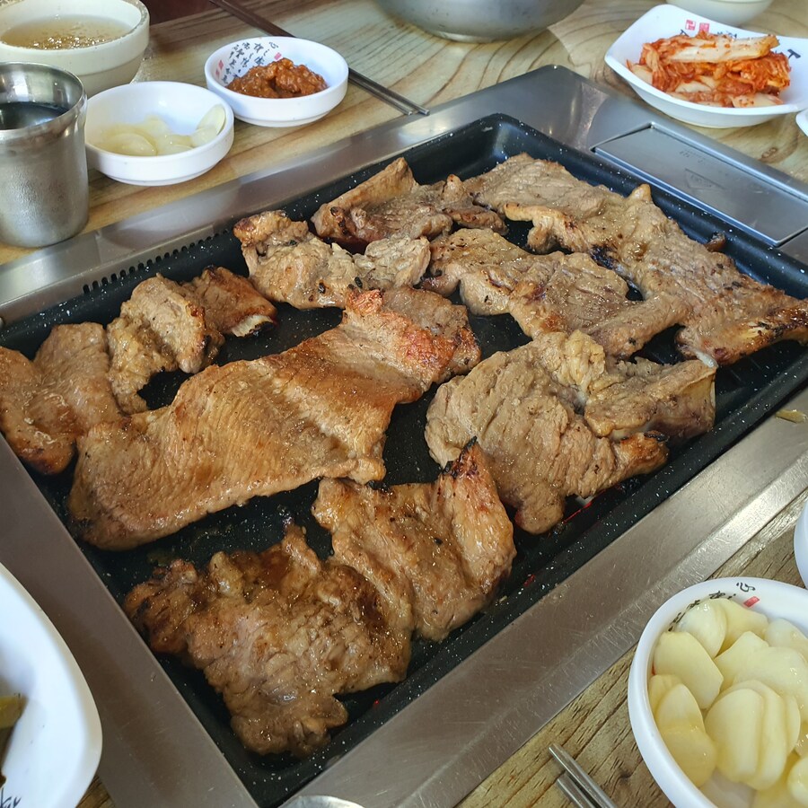 민생회복) 갈비를 씹고 뜯고 맛보고 즐기고_2.jpg