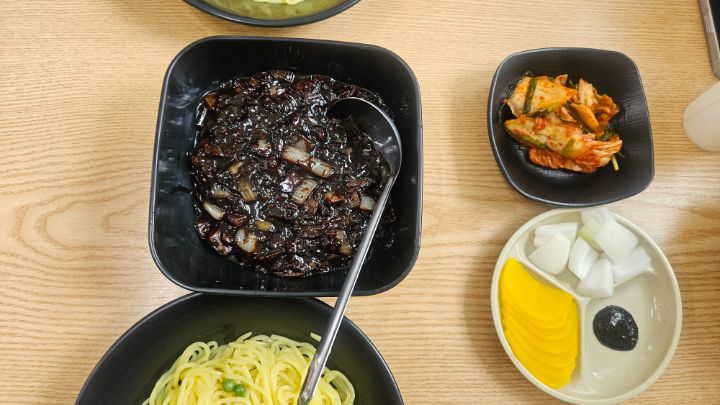 64년개업 60년넘은 조치원 노포 달인 간짜장 번암_4.jpg