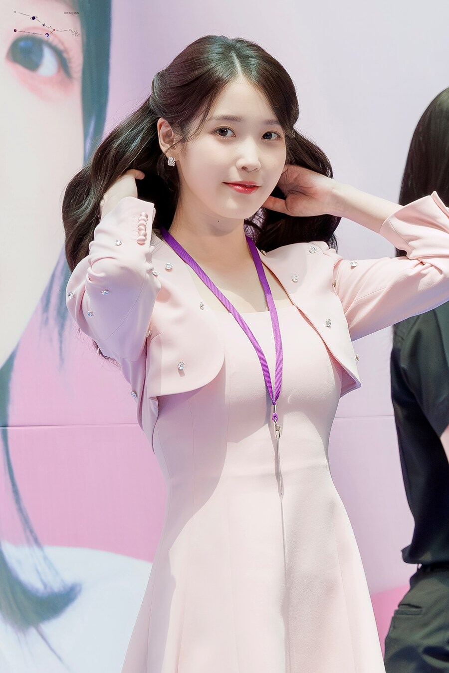 2025.07.25 아이유 인천공항본부세관 홍보대사 위촉식(땡촐이)_9.jpg