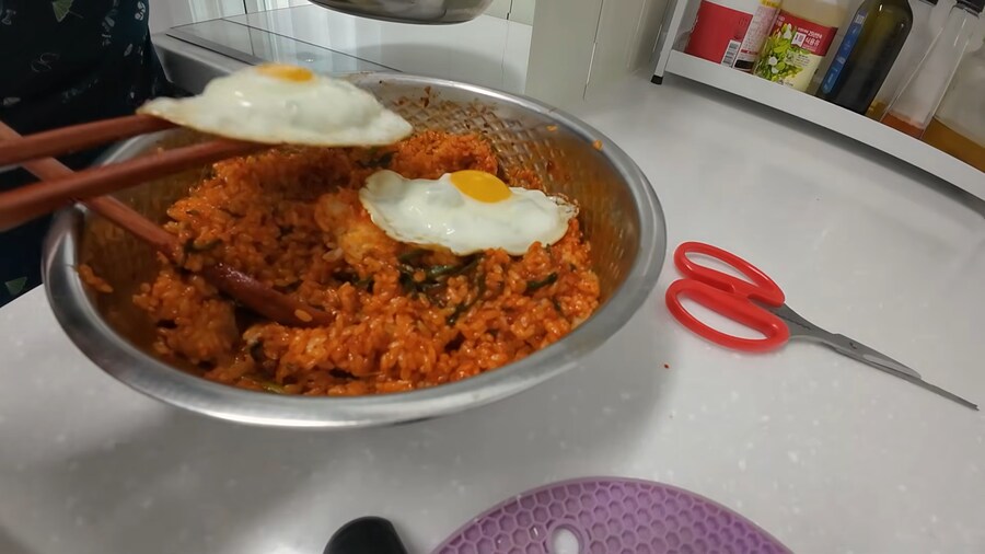집에서 만들어 먹는 양푼 비빔밥 특징.jpg_20.png