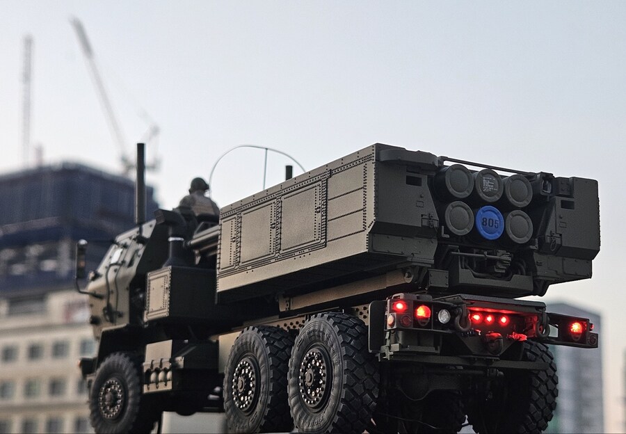 1/35 Foreart USMC M142 HIMARS 발사 (w. LED)_9.jpg