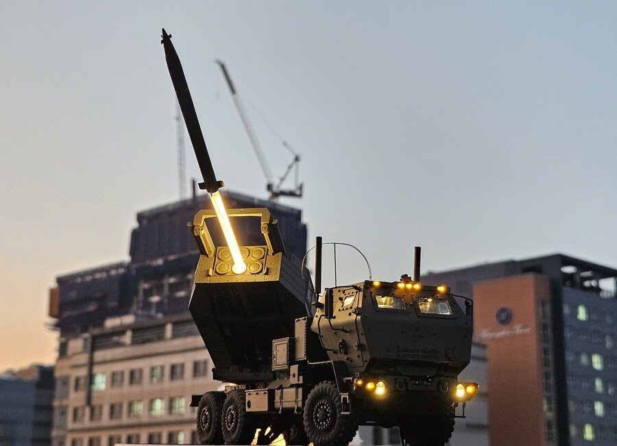 1/35 Foreart USMC M142 HIMARS 발사 (w. LED)_29.jpg