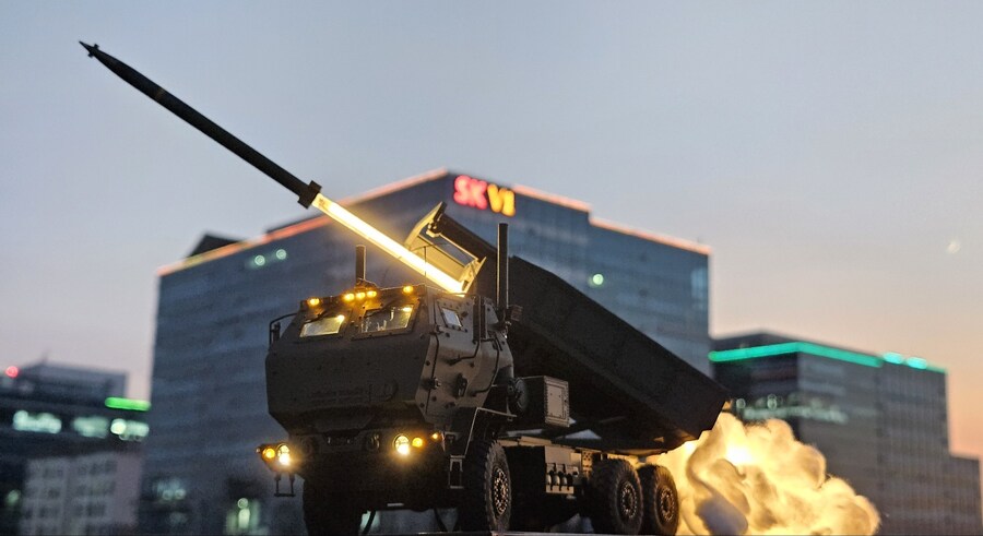 1/35 Foreart USMC M142 HIMARS 발사 (w. LED)_1.jpg