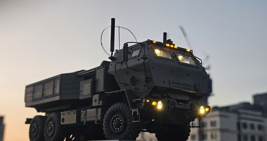 1/35 Foreart USMC M142 HIMARS 발사 (w. LED)_43.jpg