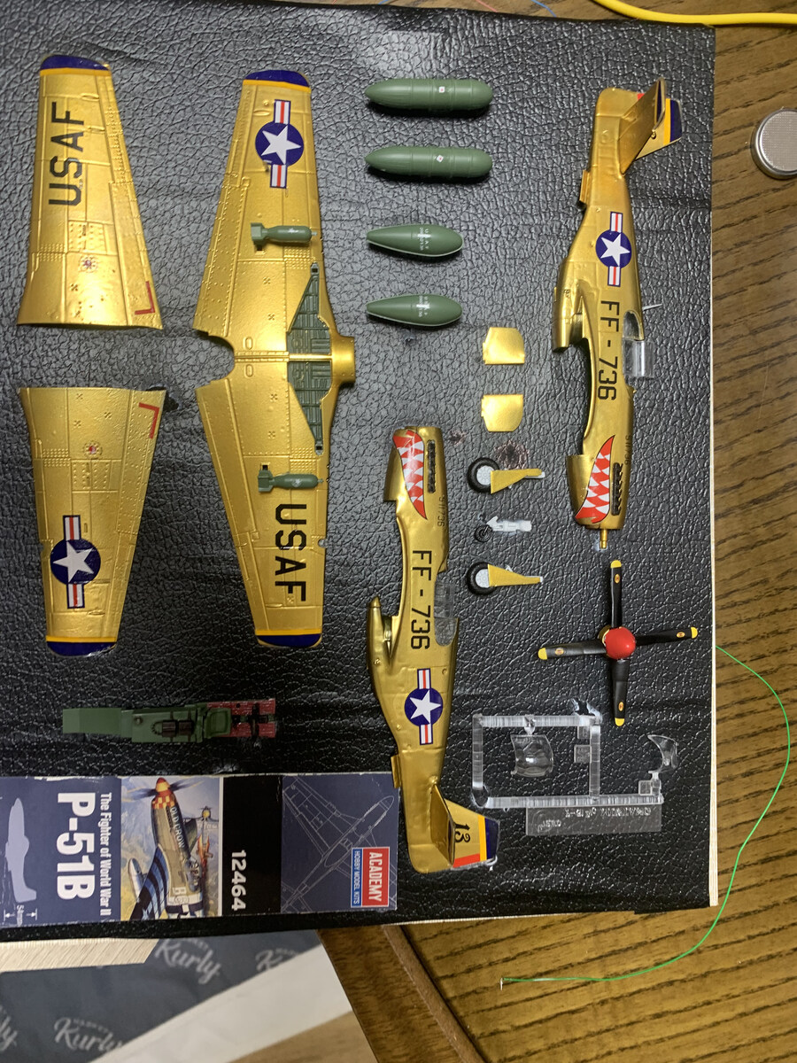 아카데미 1/72 P-51B 무스탕 액자 입니다._2.jpg