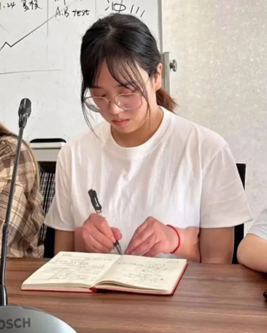 평범한 사진_1.webp