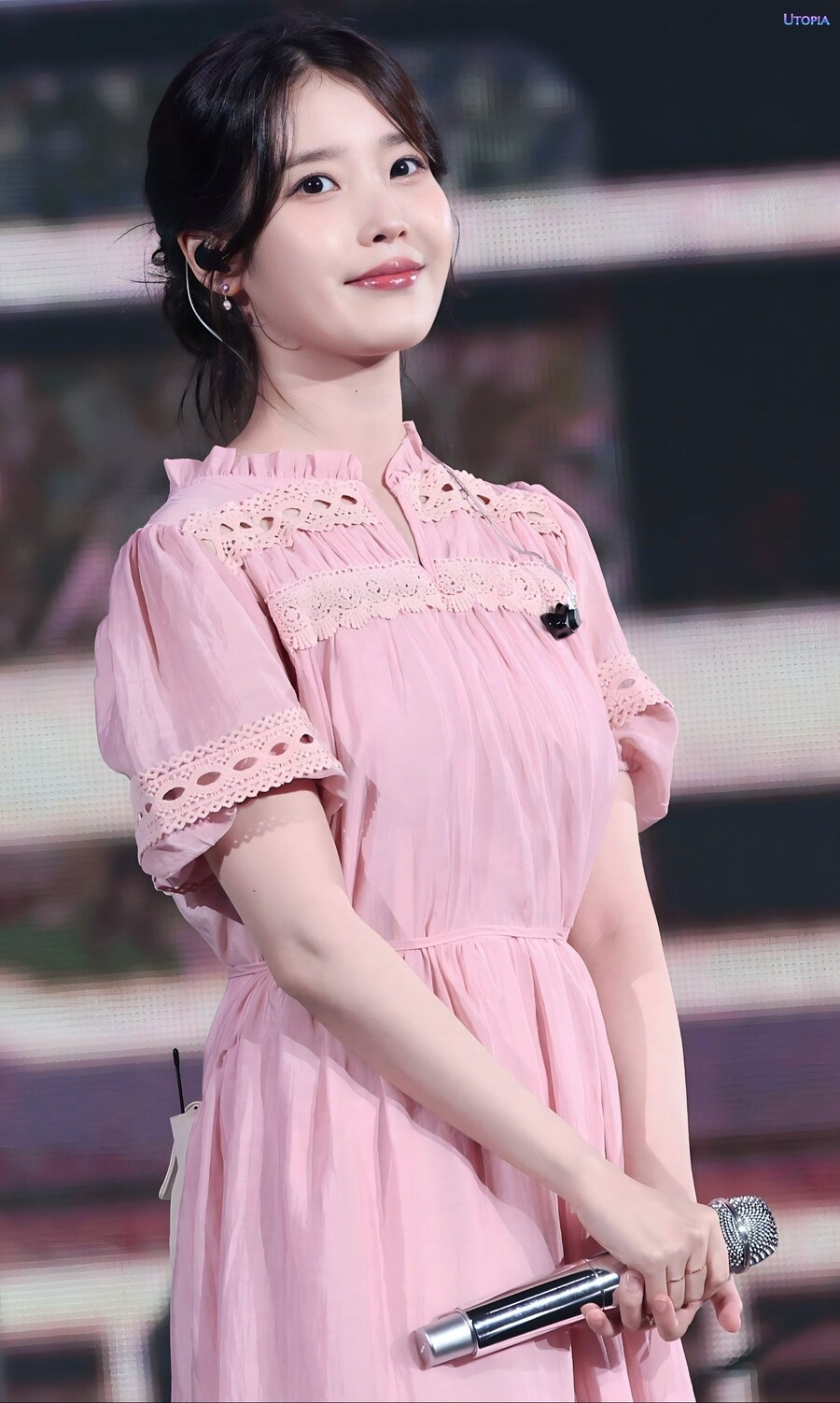 2025.08.01 박보검 서울 팬미팅 게스트 아이유(Utopia)_1.jpg