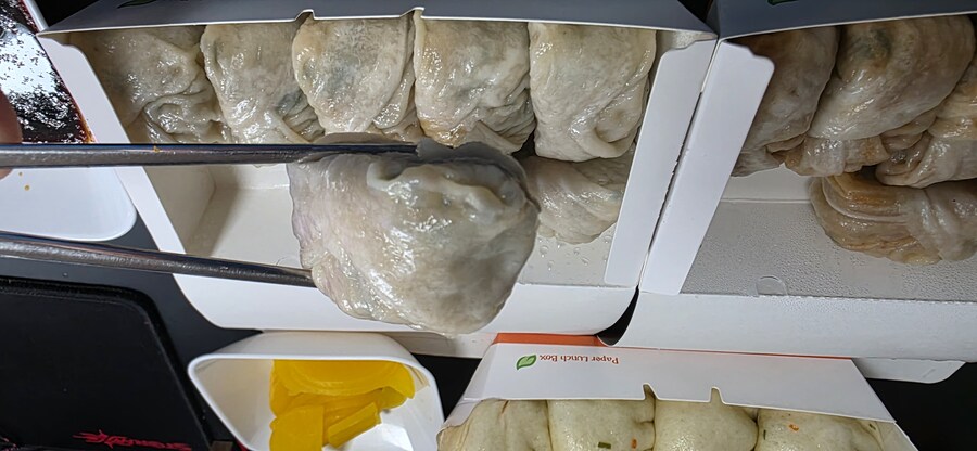 민생쿠폰으로 포장해온 만두_5.jpg
