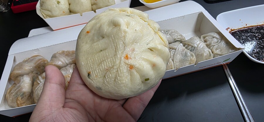 민생쿠폰으로 포장해온 만두_6.jpg