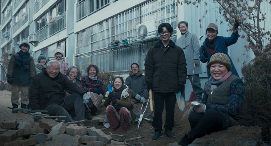 영화속 아파트에서 사는 사람들_11.jpg