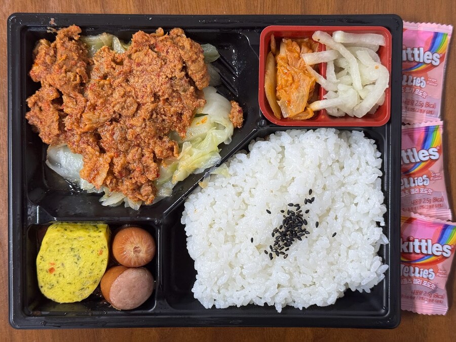 급식대가 대패제육정식 도시락_2.jpg