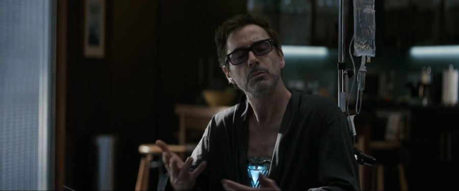 [MCU]우주에서 해매는라 몸상태가 말이 아니었던 토니 스타크_2.jpg