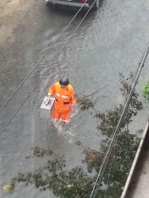 폭우가 쏟아지더라도 우리가 어떤 민족입니까!!_2.jpg