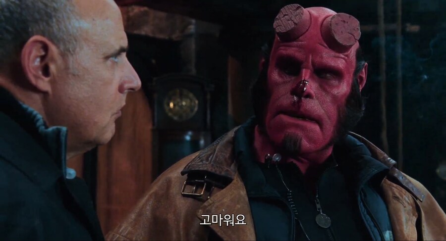 헬보이]이 아저씨 그냥 꼰대기만 한줄 알았는데_7.jpg