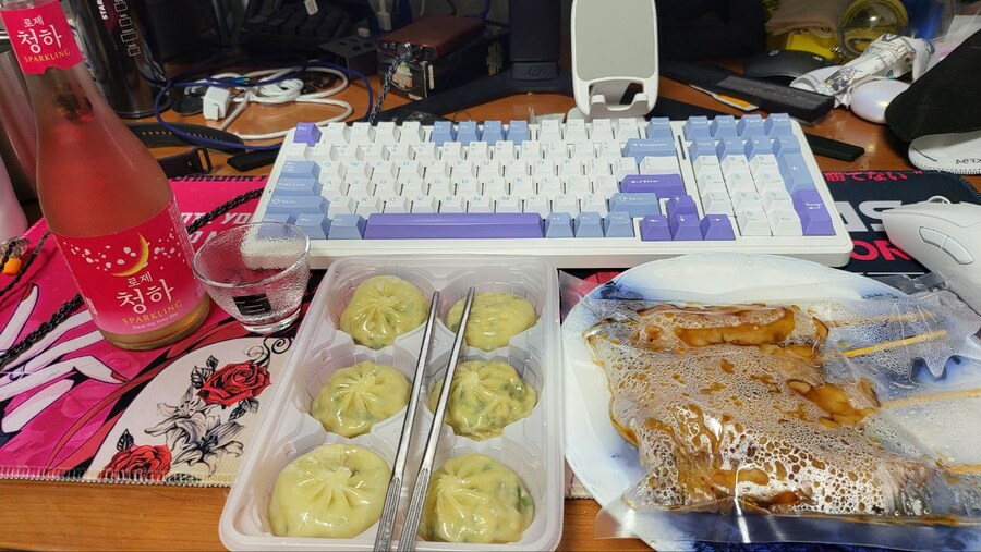 혼술)크 역시 쉬는날전에는 혼술이지!_1.png