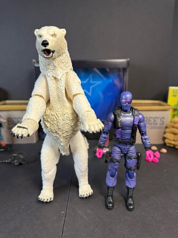 [해즈브로] 지.아이.조 스네이크 아이즈와 북극곰_17.jpg