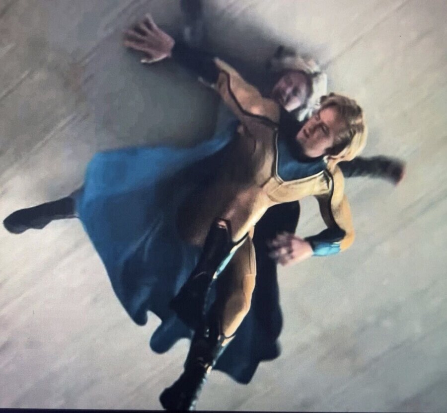 MCU) '좋아하는 여자를 다치게 할 순 없지'_1.jpg