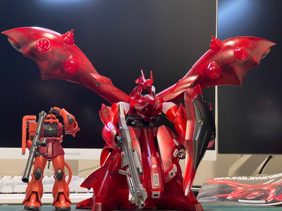 HGUC 1/144 나이팅게일 클리어 컬러 전시 & 가조립 사진_16.jpg