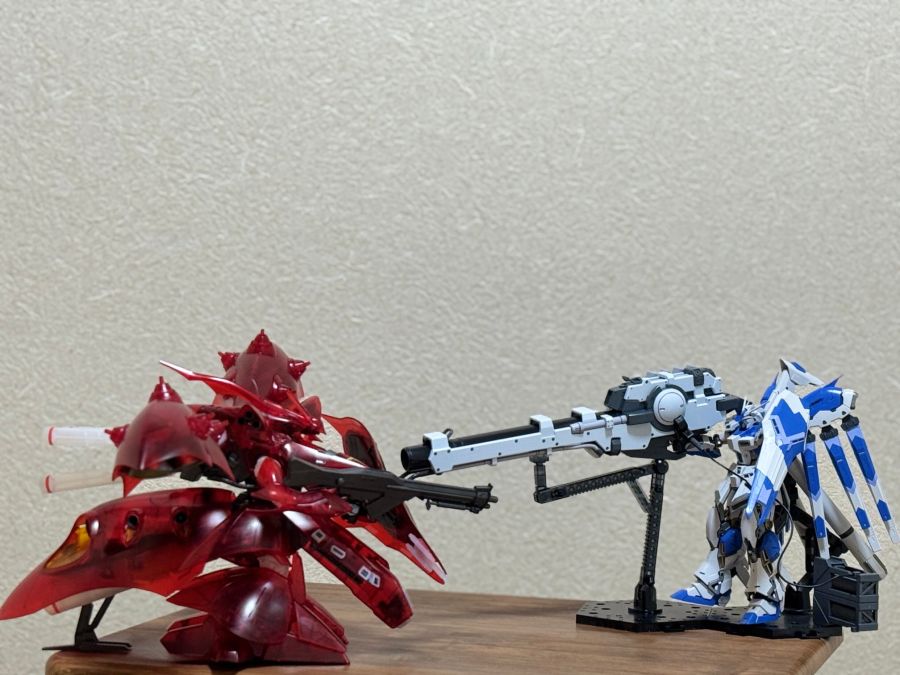 HGUC 1/144 나이팅게일 클리어 컬러 전시 & 가조립 사진_24.jpg