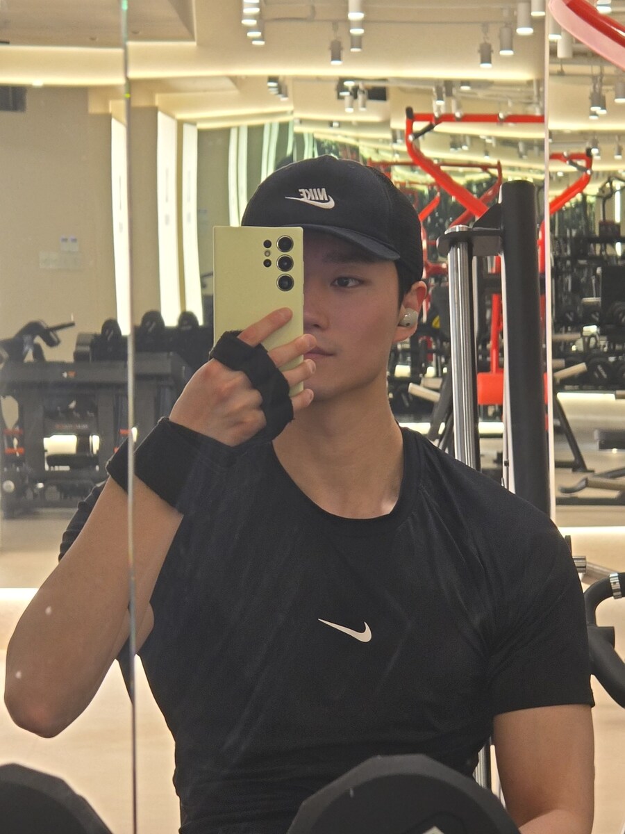 나 짧은머리 어울릴까?_2.jpg