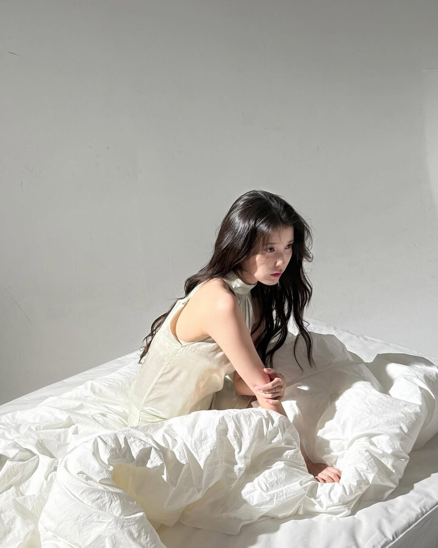 몇 달 전 팬미팅 예고했던 아이유_5.jpg