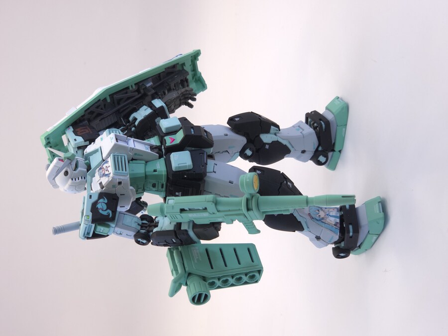 RG 퍼스트2.0 하츠네미쿠 버전_2.jpg