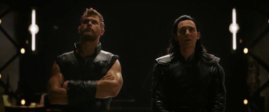 [MCU]토르와 로키가 타고 다닌 함선이 타노스에게 걸리다_1.jpg