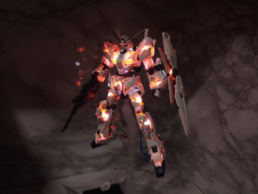 [RG] 유니콘 건담 LED 완성_1.jpg