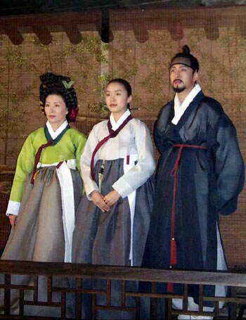 한국 한복 트렌드를 바꾸게 만든 영화.jpg_4.png