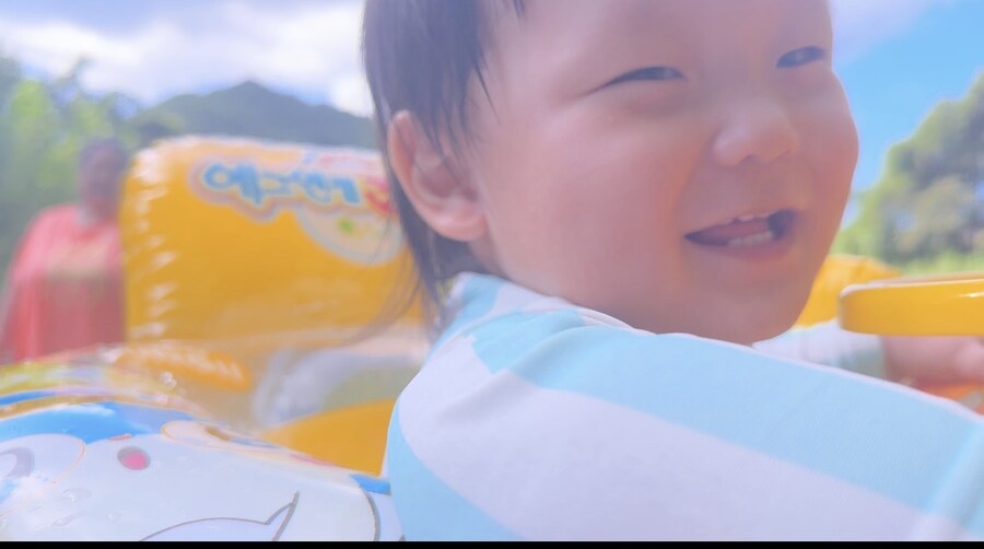 계곡에서 아이와 함께_5.jpg