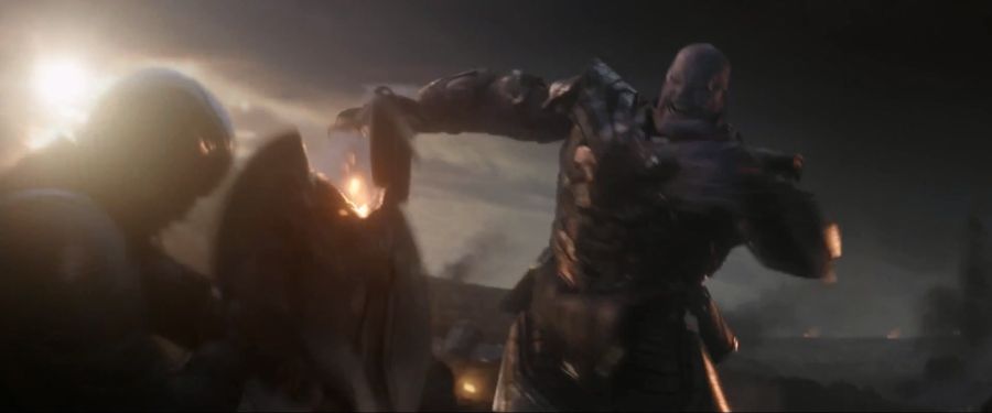 [MCU]박살난 방패_2.jpg