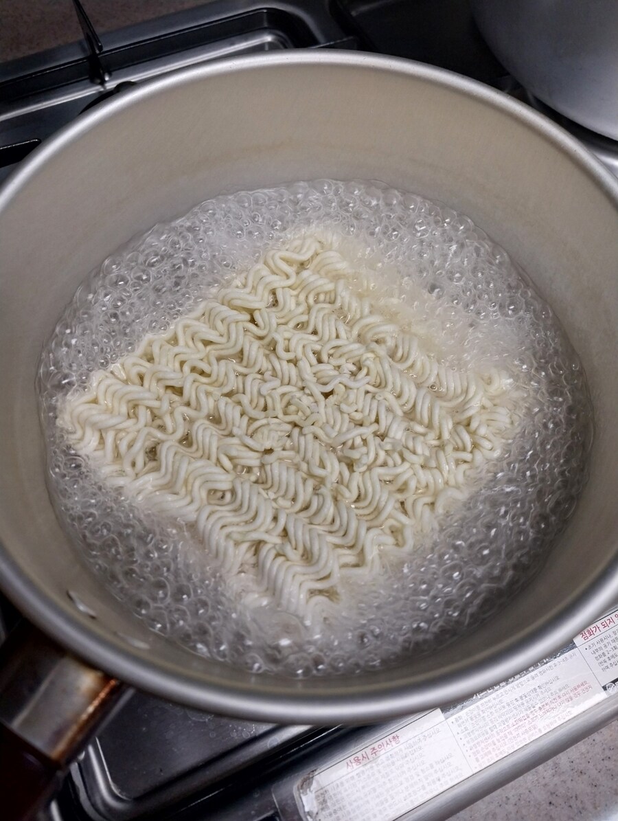 오뚜기-콩국수라면_6.jpg
